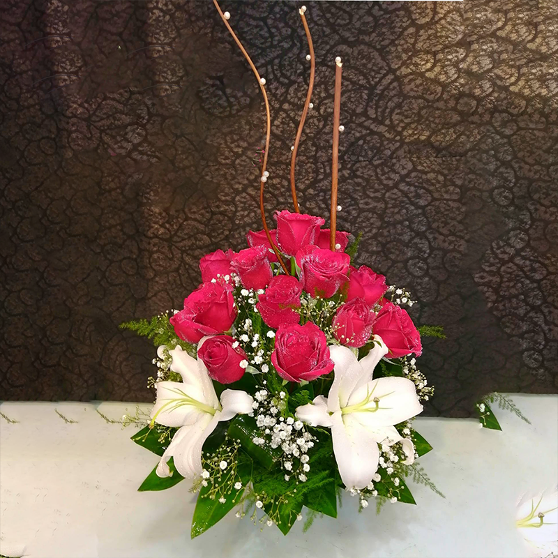 Gorgeous Bouquet of Red Roses & Lily gift for her
