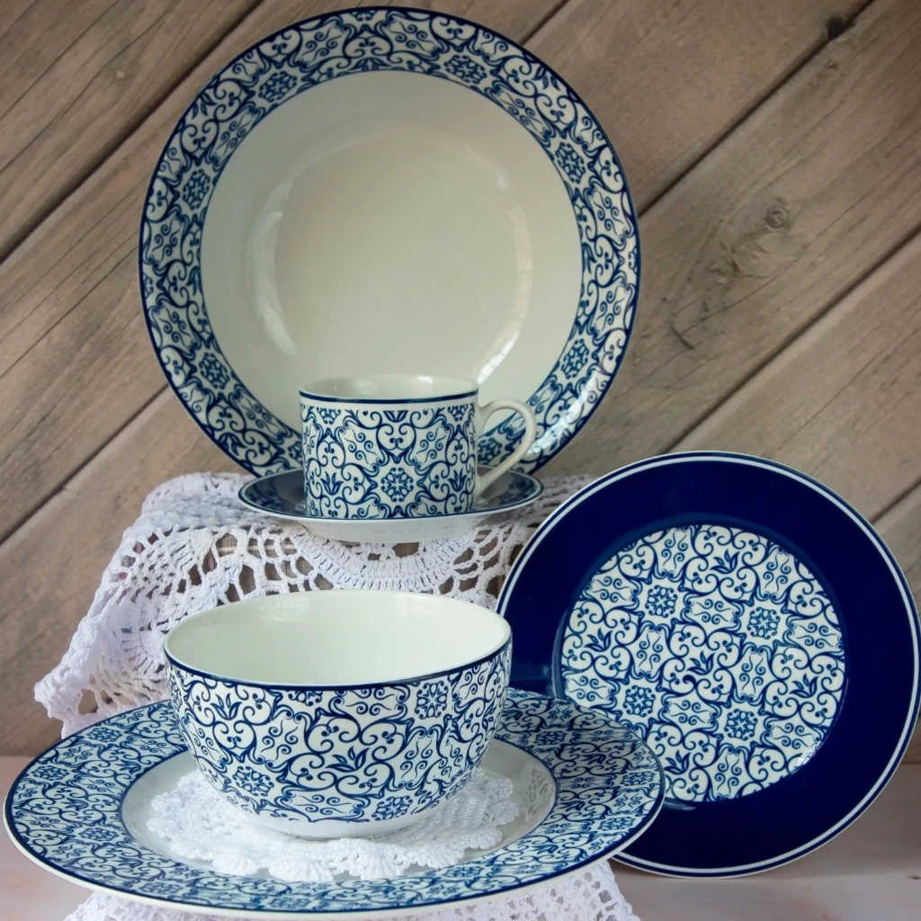 Damask Blue 32 Pcs Dinner Set stygen